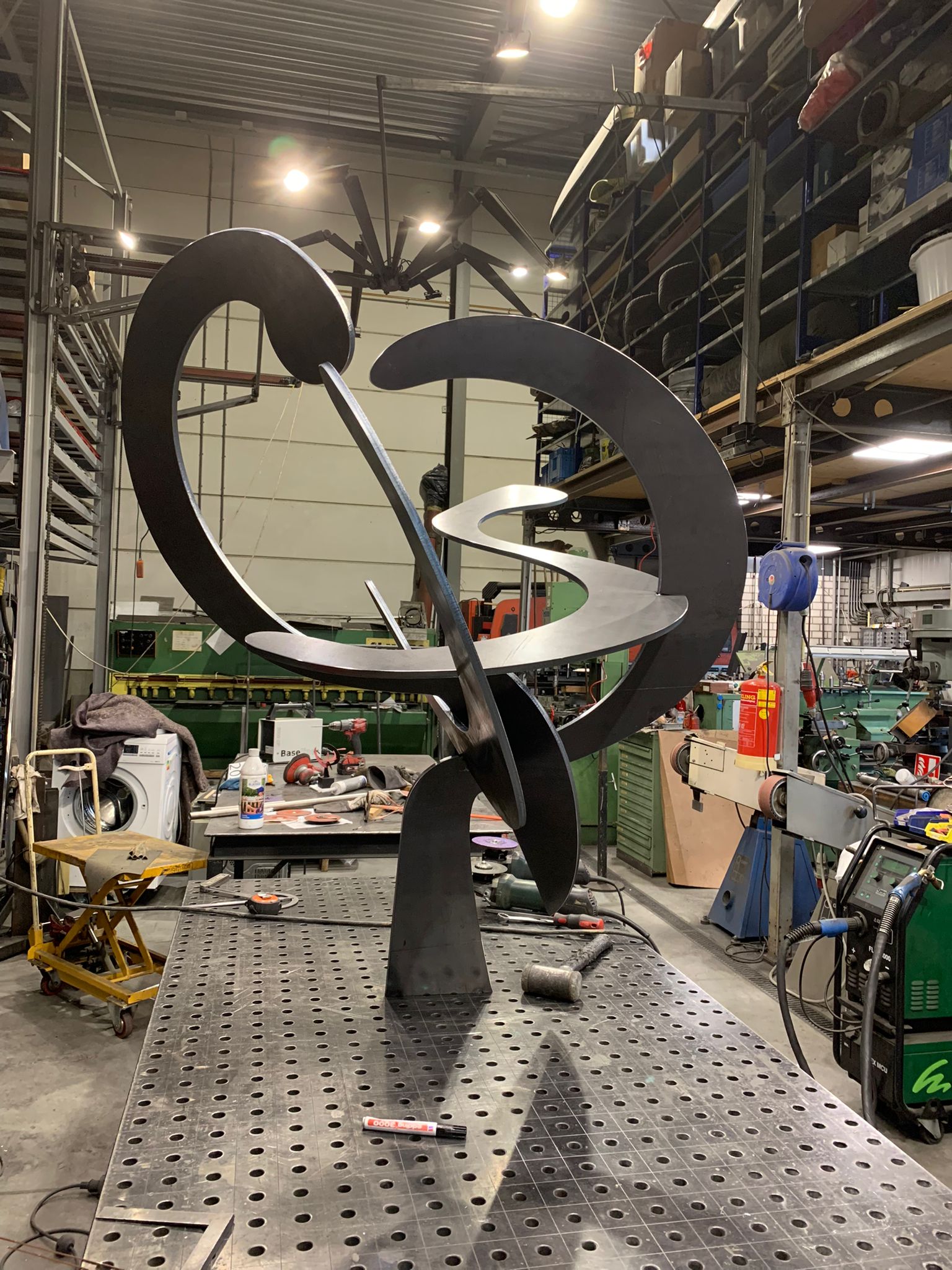 Cortenstalen sculptuur in uitvoering