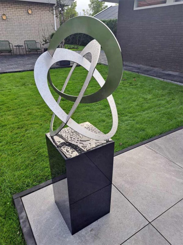 Abstract RVS sculptuur voor in de tuin - Afbeelding 3