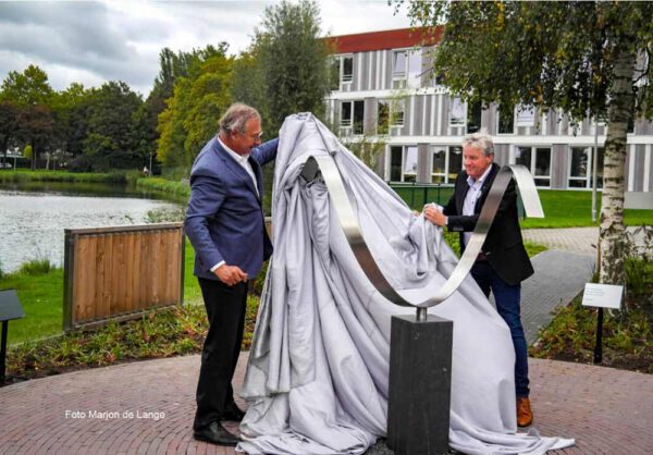 RVS kunstwerk hospice Tiel, 15 oktober 2020 Foto Marjon de Lange