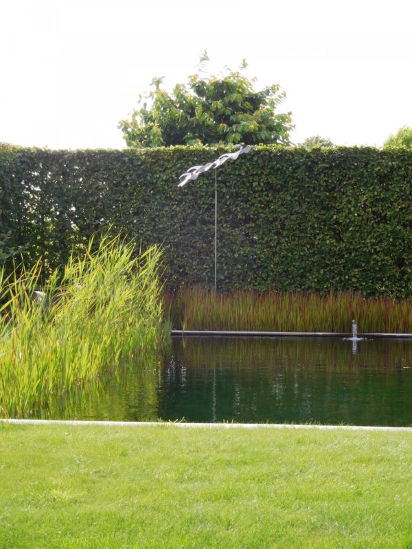 stainless steel sculpture a bird's eye view in Belgium