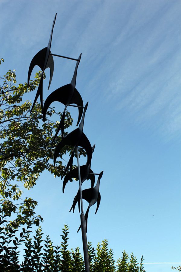 Stainless steel garden statue - bird's eye view