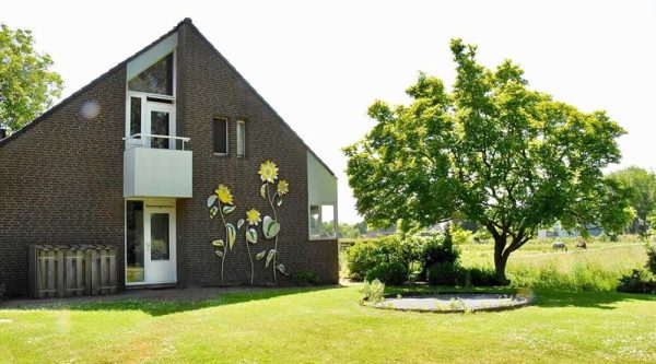 wand sculptuur RVS bloemen